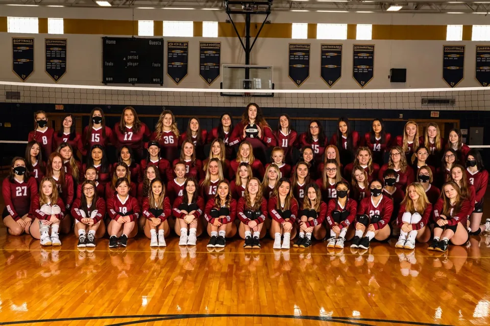 Seaway Smash teams gathered for a group photograph in a gym